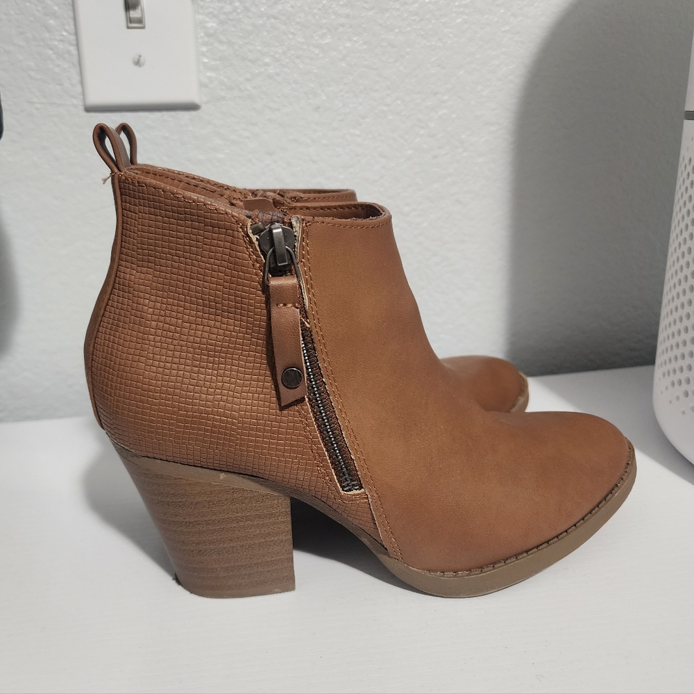 Ankle boots